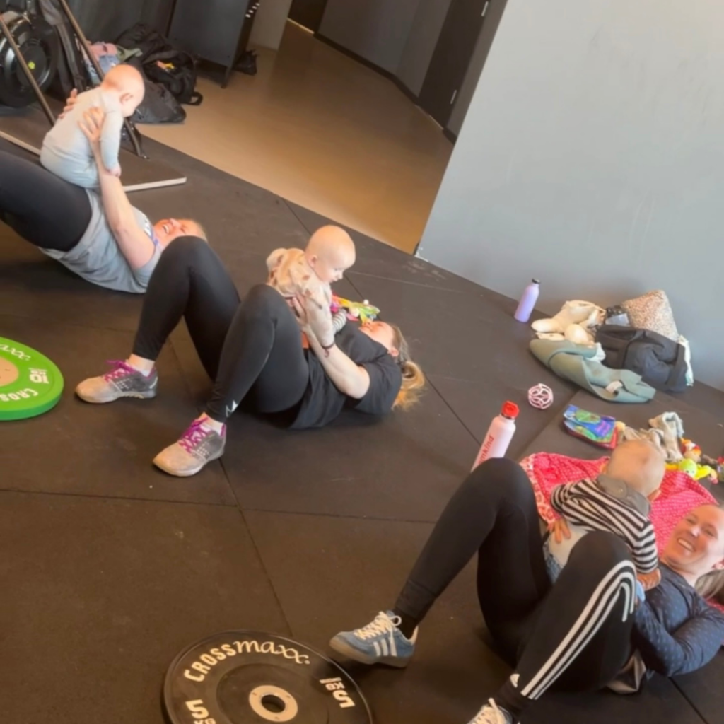 efterfødselstræning på hold