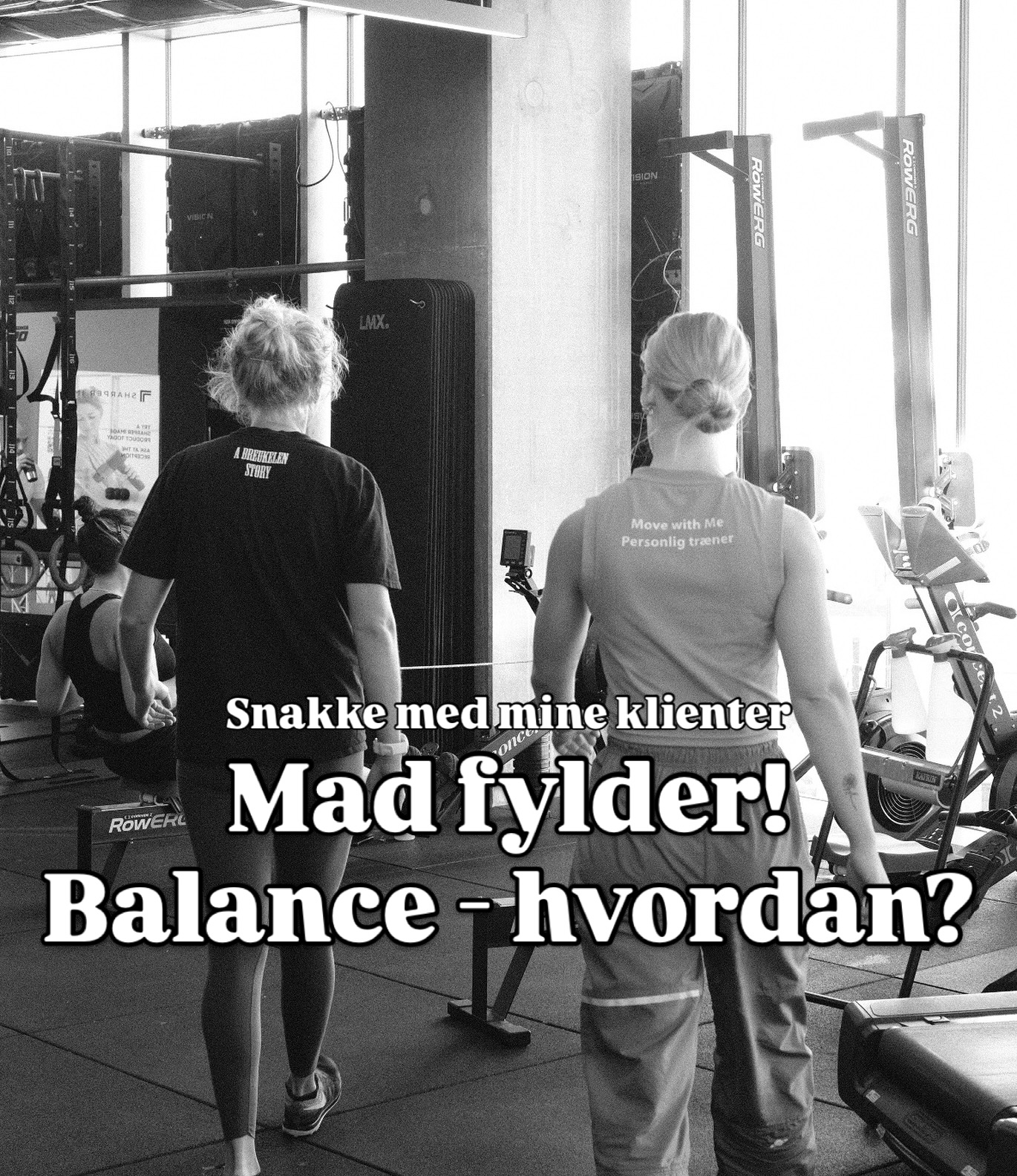 Et af de emner som fylder hos mine klienter HVER uge er mad: Mængder. Fødevarer. Følelser. Burde. Skulle. Vilje. Rigtigt/forkert. Og gode og dårlige perioder 🫠

‘’Jeg skal bare lige genstarte. I weekenden handler jeg ind, og så er jeg klar til en GOD uge’’🙃

Vi snakker en del om, hvad ‘’et balanceret forhold til mad’’ betyder for dig? 🤷🏼‍♀️

For selvom handlekraften er super god, så er tanken om at skulle ‘’genstarte’’, også et udtryk for, at man ikke har et balanceret forhold til mad.🤯

For balance kræver plads til både udsving og stabilitet.  Balance er fx når mad og følelser ikke danner grundlag for hinanden. 
Når noget mad ikke har højere værdi end andet. 
Når man ikke føler at man ‘’har ødelagt dagen’’ ved at spise ‘’forkert’’. 
Når man føler sig på sikker grund, selv når der er gang i bølgerne. 

Det kræver arbejde, at få et balanceret forhold til mad - og mod til at arbejde med sine vaner og tankemønstre på en anden måde, end man plejer.
But trust me: it’s worth it! 👌

Har du et nemt eller udfordret forhold til mad? 🤷🏼‍♀️🫶🏼 

#personligtræner #livsstil #kostvejleder #balance #sundhed #styrke #bevægelsesglæde